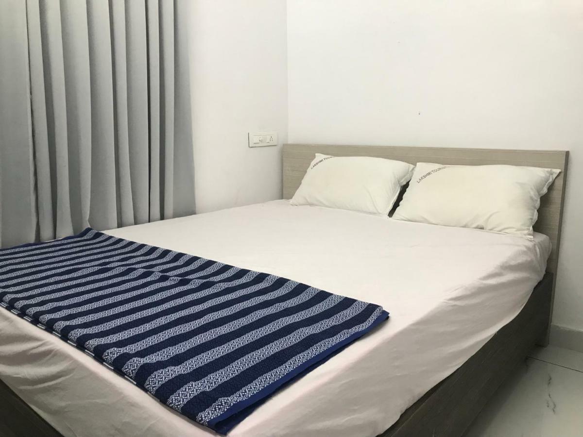Lakshmi Tourist Home Гуруваюр Экстерьер фото