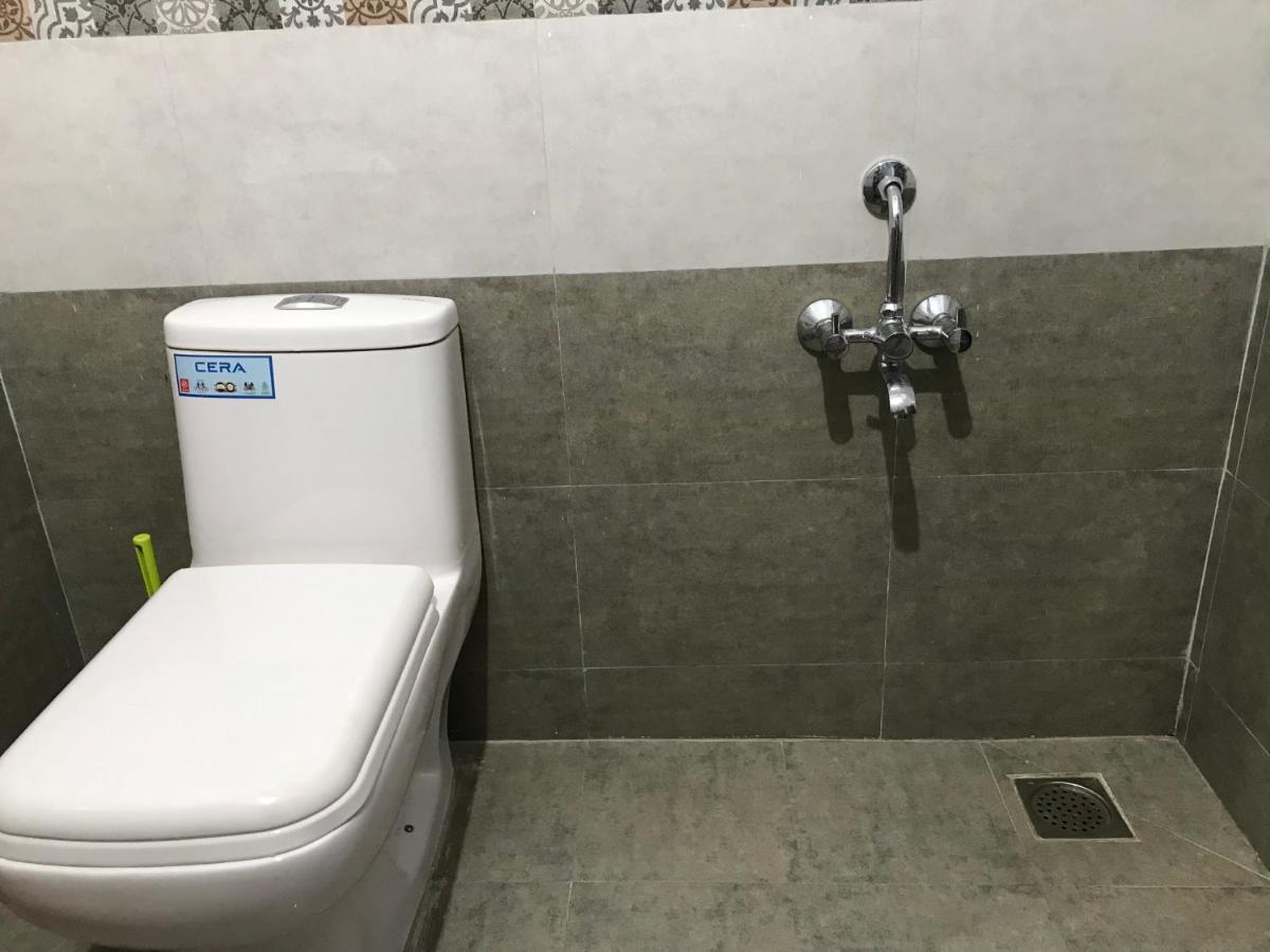 Lakshmi Tourist Home Гуруваюр Экстерьер фото